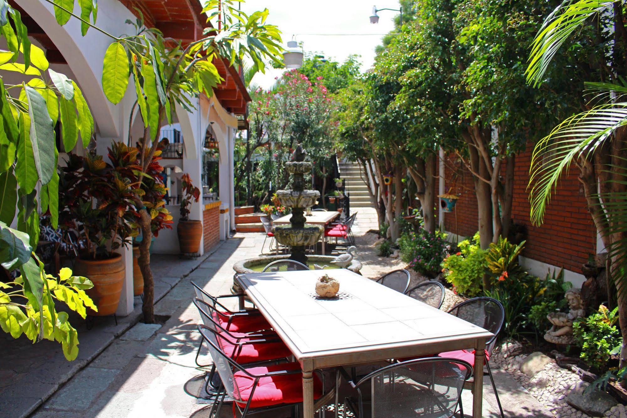 Las Mariposas Hotel & Studios Oaxaca Экстерьер фото