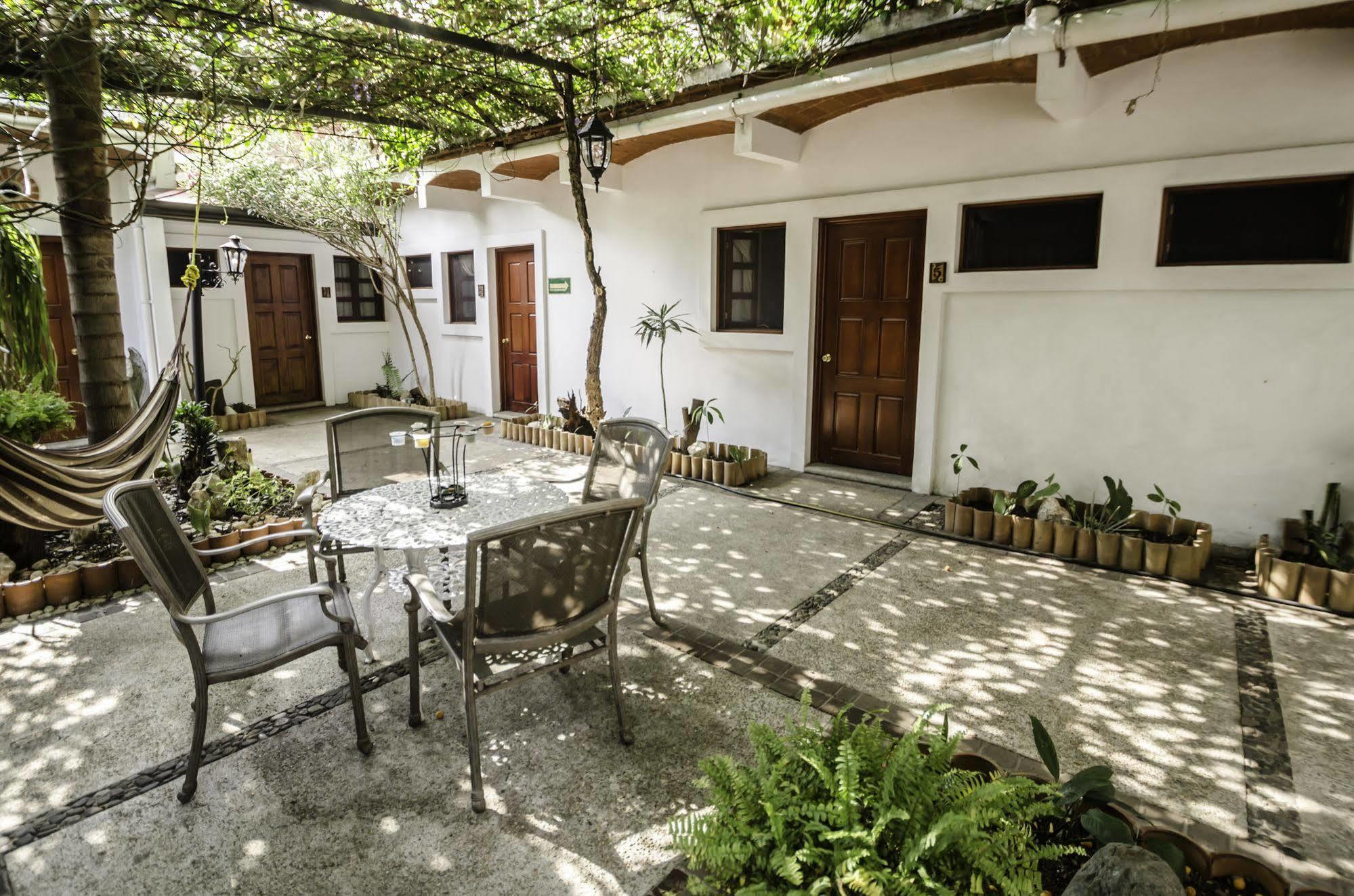 Las Mariposas Hotel & Studios Oaxaca Экстерьер фото